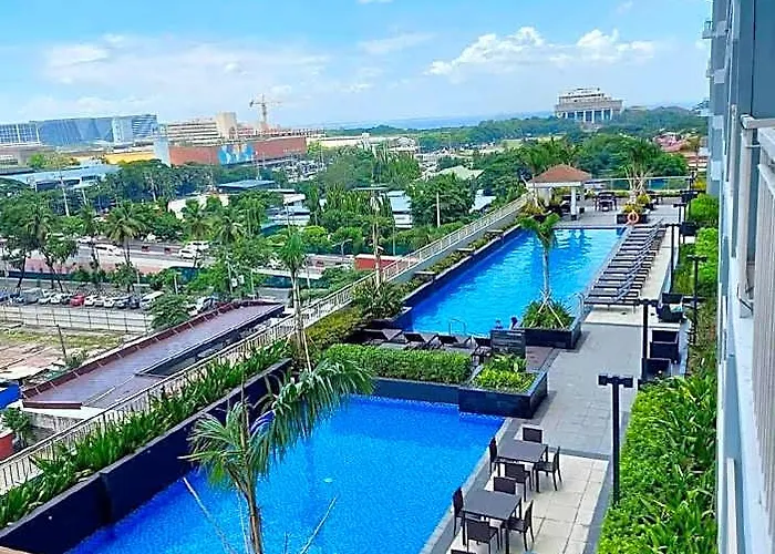 Hotel Smdc Coast Walking Distance Picc-balcony View