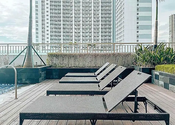 Hotel Smdc Coast Walking Distance Picc-balcony View